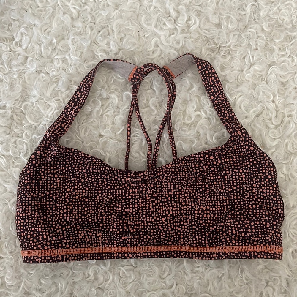 LULULEMON SPORTS BRA